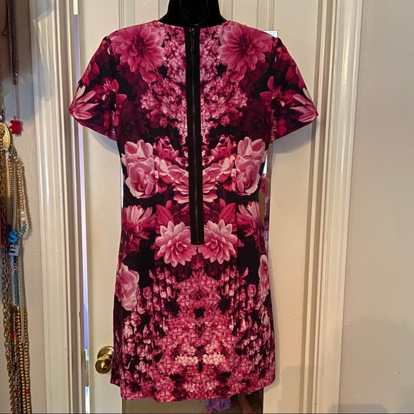 Michael Kors mini Dress- size 6 💓 - Picture 2 of 3